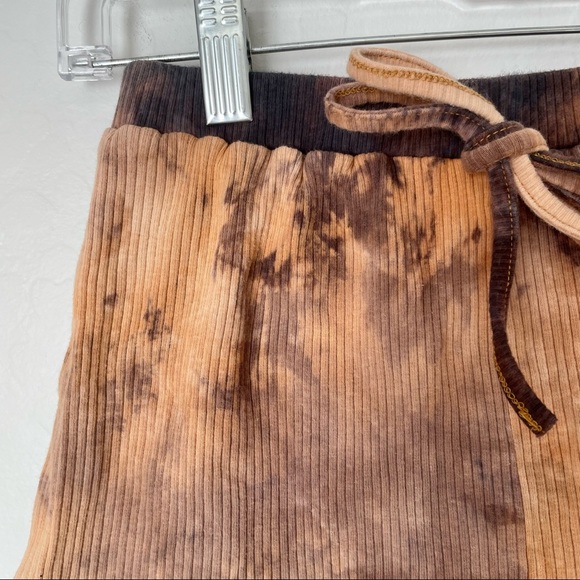 Shein Knot Waist Bleached Tie Dye Shorts Size Medium 6 - Picture 2 of 8